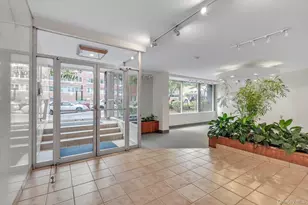 87-15 165th St, Jamaica, NY 11432 - Photo 3