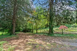 383 W Neck Rd, Lloyd Harbor, NY 11743 - Photo 27