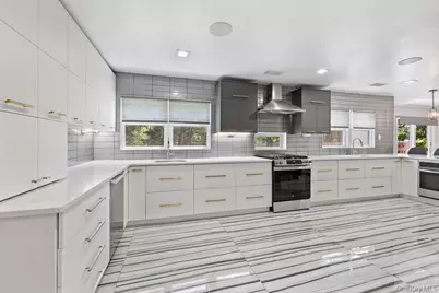 106 S Airmont Road, Suffern, NY 10901 - Photo 7