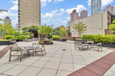 345 E 93rd Street #20E, New York, NY 10128 - Photo 37