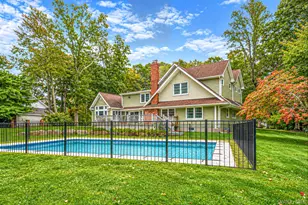 57 Hearthstone Dr, Dix Hills, NY 11746 - Photo 47