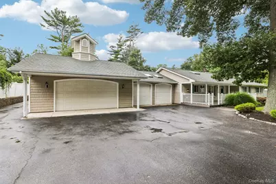 6 Winfield Drive, Sound Beach, NY 11789 - Photo 3