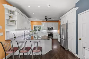 7 Birdie Dr, Suffern, NY 10901 - Photo 5