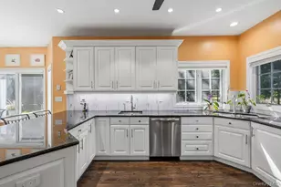 7 Birdie Dr, Suffern, NY 10901 - Photo 7