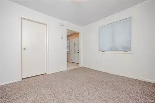 85-32 262nd St, Floral Park, NY 11001 - Photo 7