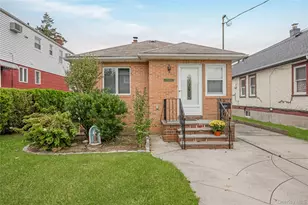 85-32 262nd St, Floral Park, NY 11001 - Photo 1