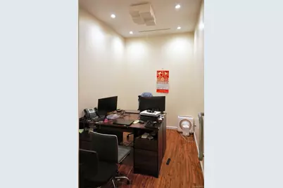 131-07 40th Road #E06, Flushing, NY 11354 - Photo 7