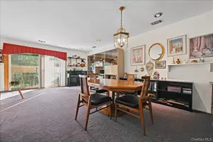 162 Laurel Ln, Wantagh, NY 11793 - Photo 15