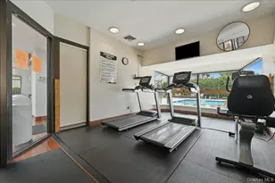 162 Laurel Ln, Wantagh, NY 11793 - Photo 37