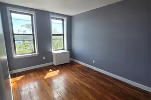 4710 Laurel Hill Blvd, Woodside, NY 11377 - Photo 5