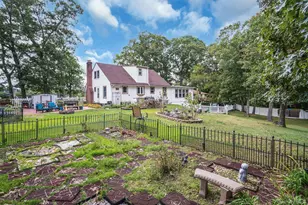 79 Wicks Rd, Commack, NY 11725 - Photo 31