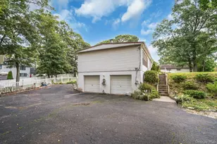 79 Wicks Rd, Commack, NY 11725 - Photo 5