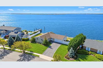 41 Shore Drive W, Copiague, NY 11726 - Photo 15
