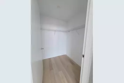 131-01 40th Road #16P, Flushing, NY 11354 - Photo 7