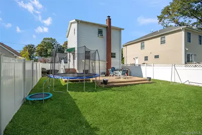 422 Myrtle Avenue, West Islip, NY 11795 - Photo 19
