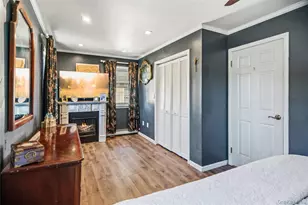 422 Myrtle Ave, West Islip, NY 11795 - Photo 9