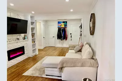 34 Cathedral Avenue #2E, Hempstead, NY 11550 - Photo 7