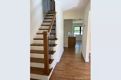 93 Eaton Lane, West Islip, NY 11795 - Photo 9