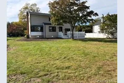 93 Eaton Lane, West Islip, NY 11795 - Photo 23