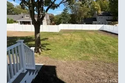 93 Eaton Lane, West Islip, NY 11795 - Photo 25