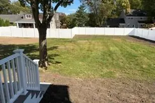 93 Eaton Ln, West Islip, NY 11795 - Photo 25