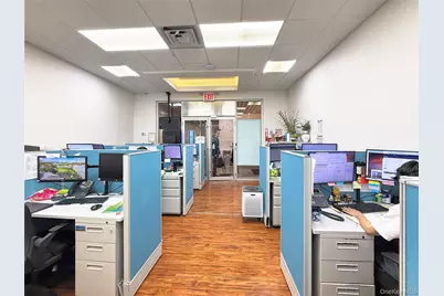 131-07 40th Road #E08, Flushing, NY 11354 - Photo 5