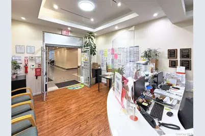 131-07 40th Road #E09, Flushing, NY 11354 - Photo 5