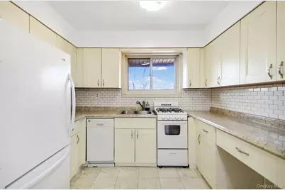 70 West Street #A10, Harrison, NY 10528 - Photo 5