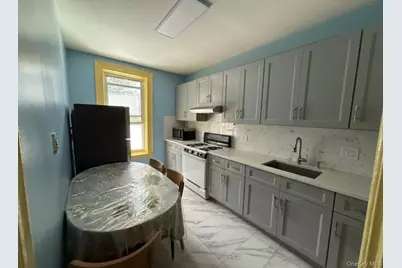 33 Sunnyside Court, Brooklyn, NY 11207 - Photo 7