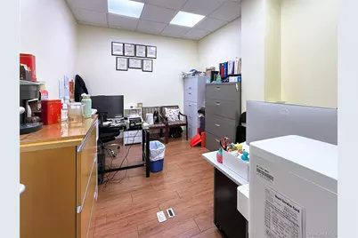 38-08 Union Street #2E, Flushing, NY 11354 - Photo 5