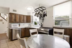 118 Magnolia, Westbury, NY 11590 - Photo 17