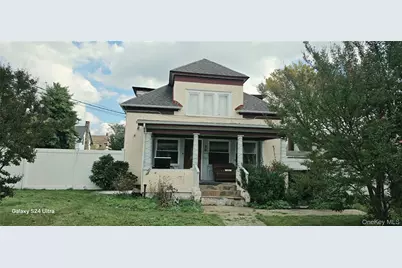 36 W Woodbine Drive, Freeport, NY 11520 - Photo 3