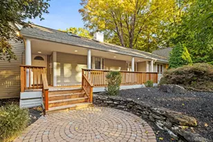 27 Mayer Dr, Suffern, NY 10901 - Photo 3