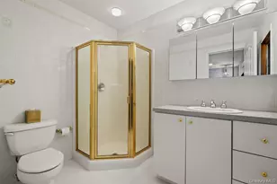 27 Mayer Dr, Suffern, NY 10901 - Photo 17