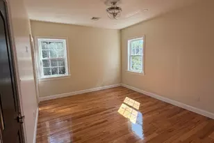 247-12 139th Ave, Rosedale, NY 11422 - Photo 5