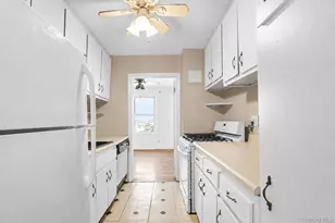 855 E Broadway, Long Beach, NY 11561 - Photo 11
