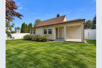 55 Acre Lane, Hicksville, NY 11801 - Photo 21