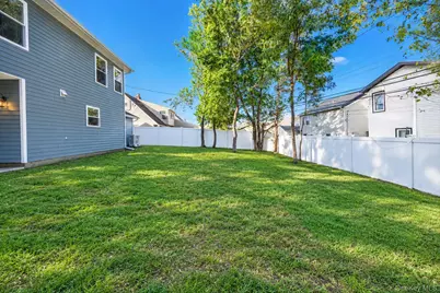 110 Bayberry Lane, Levittown, NY 11756 - Photo 5