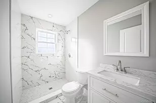 110 Bayberry Ln, Levittown, NY 11756 - Photo 21