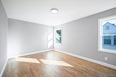 110 Bayberry Lane, Levittown, NY 11756 - Photo 19