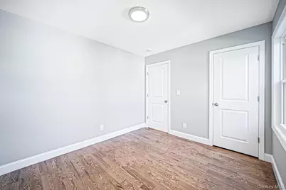 110 Bayberry Lane, Levittown, NY 11756 - Photo 27