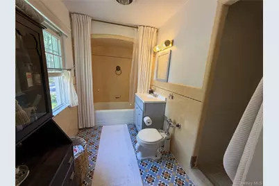 329 Grandview Boulevard, Yonkers, NY 10710 - Photo 19