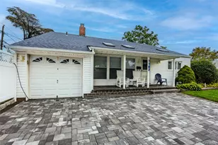 1103 Laux Pl, Bellmore, NY 11710 - Photo 3
