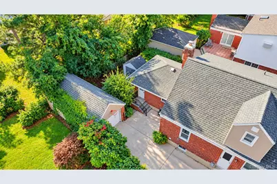 135 Sperry Boulevard, New Hyde Park, NY 11040 - Photo 21