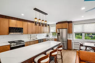 2 Bronxville Rd Rd, Bronxville, NY 10708 - Photo 19