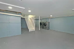 24 New Jersey St, Dix Hills, NY 11746 - Photo 41