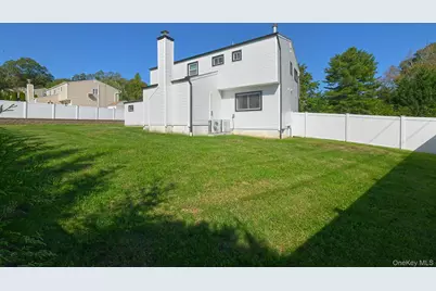 24 New Jersey Street, Dix Hills, NY 11746 - Photo 47