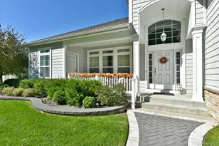 48 Wild Flower Dr, Ridge, NY 11961 - Photo 5