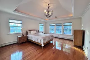 35 Moss Ln, Jericho, NY 11753 - Photo 11