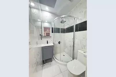 18 Park Drive E, Syosset, NY 11791 - Photo 13